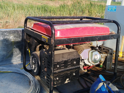 發電機